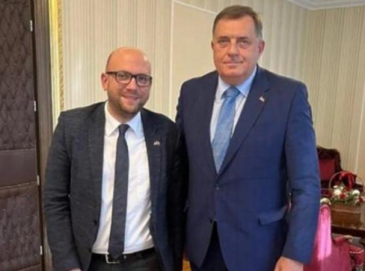 Šokantan razgovor Dodika sa Sarrazinom: Prijetnje, otcjepljenje, valuta, rakija...